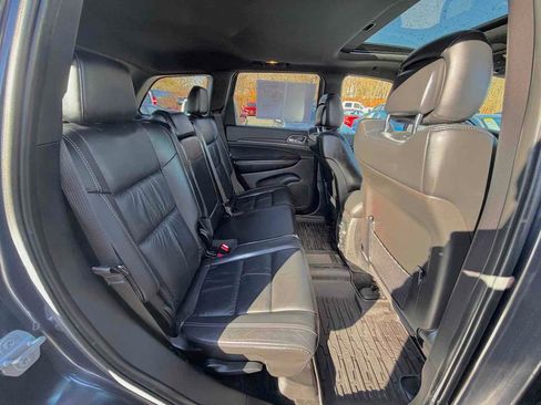 Used 2015 Jeep Grand Cherokee Limited image 19