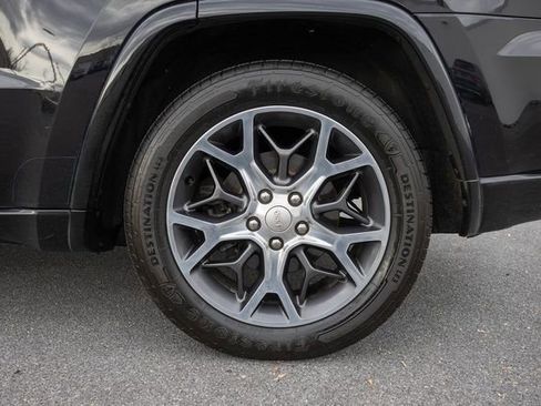 Used 2019 Jeep Grand Cherokee Overland image 6