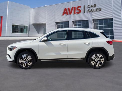 Used 2025 Mercedes-Benz GLA 250 4MATIC image 10