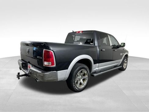 Used 2017 RAM 1500 Laramie w/ Convenience Group AWD/4WD image 7