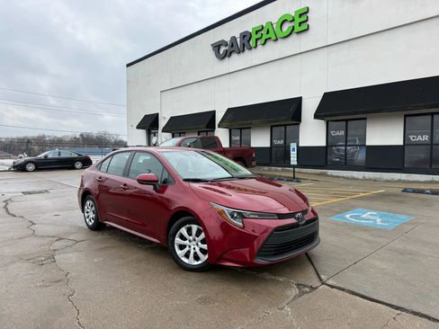 Used 2024 Toyota Corolla LE image 1