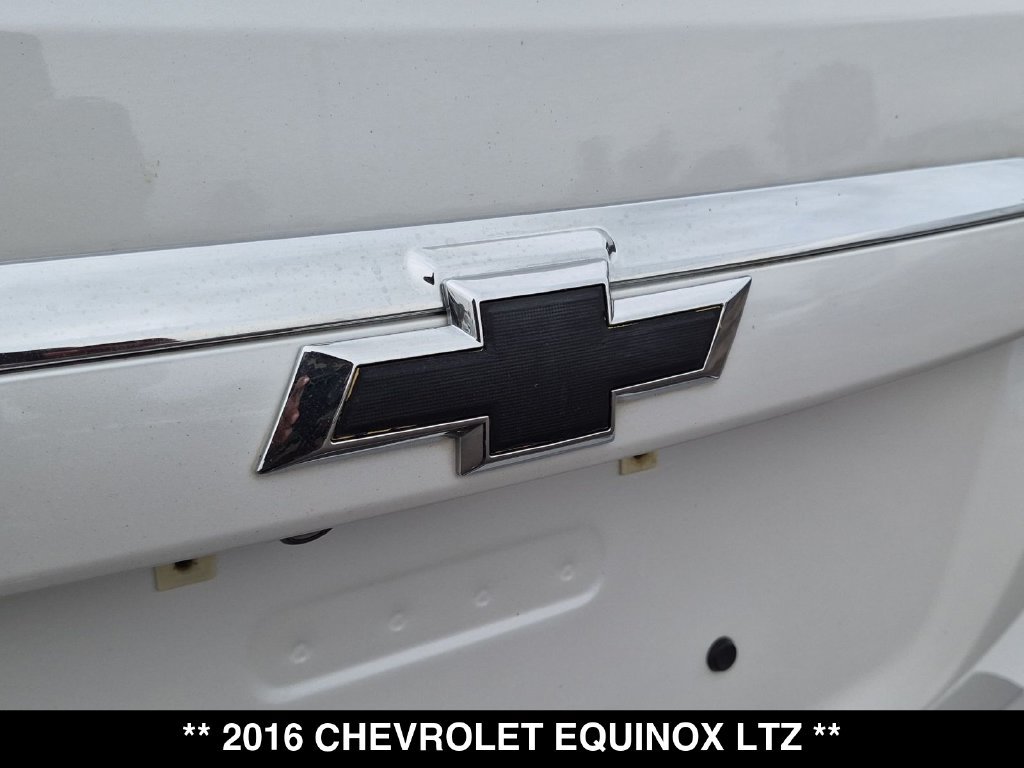 Used 2016 Chevrolet Equinox LTZ w/ Enhanced Convenience Package AWD/4WD image 19