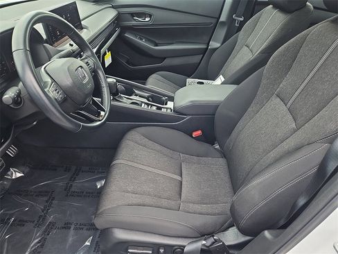 Used 2024 Honda Accord Sport image 27