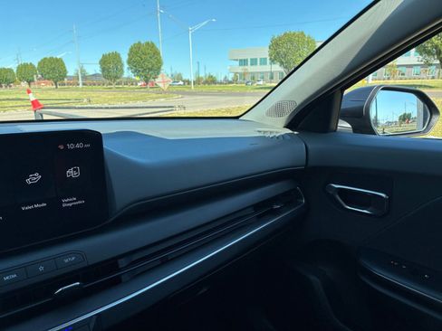 Used 2025 Kia K4 LXS image 34