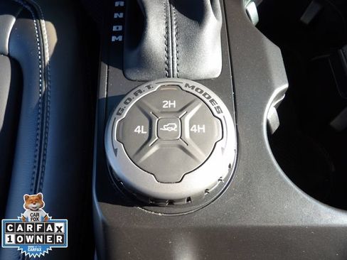 Used 2025 Ford Bronco Outer Banks AWD/4WD image 24