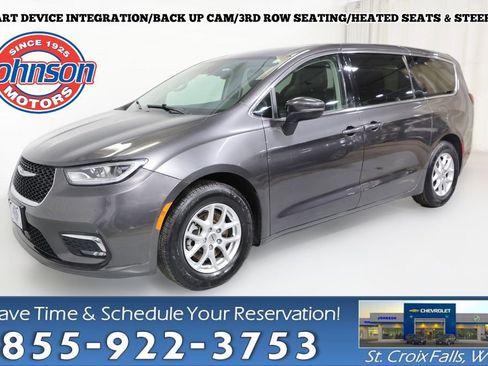Used 2023 Chrysler Pacifica Touring-L FWD image 1