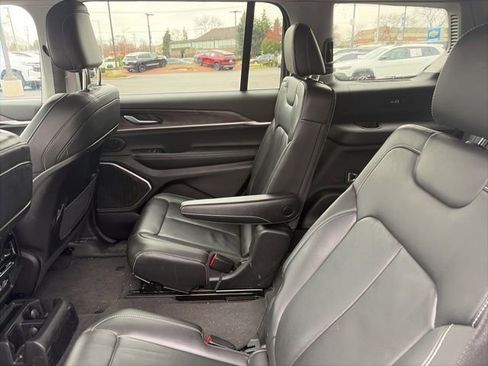 Used 2022 Jeep Grand Cherokee L Limited image 18