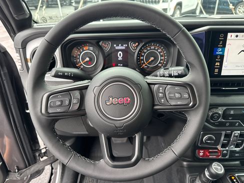 New 2025 Jeep Wrangler Willys AWD/4WD image 13