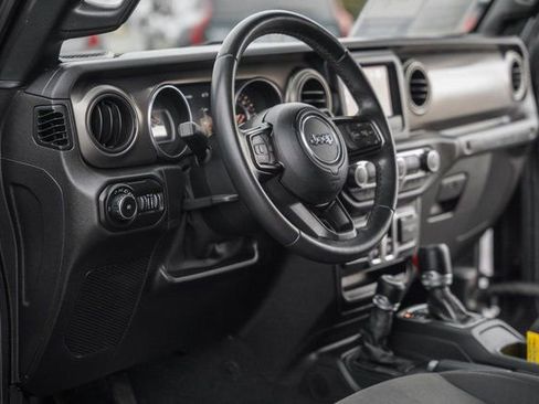 Used 2020 Jeep Wrangler Sport image 21