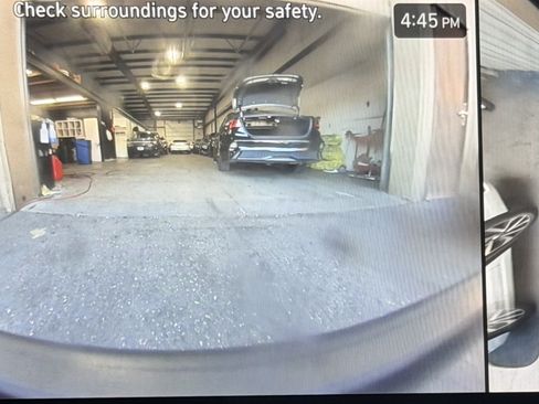 Used 2024 Hyundai Elantra Limited FWD image 14