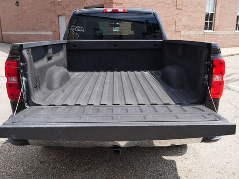 Used 2019 Chevrolet Silverado 1500 LT AWD/4WD image 7