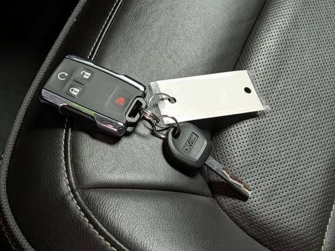 Certified 2021 GMC Canyon Denali image 26