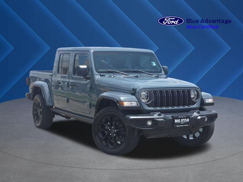 Used 2024 Jeep Gladiator Sport AWD/4WD image 1