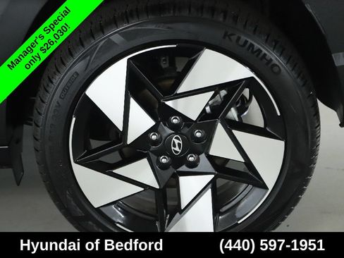 Used 2024 Hyundai Kona Limited AWD/4WD image 43