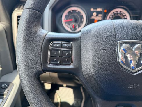 Used 2019 RAM 1500 Express RWD image 17