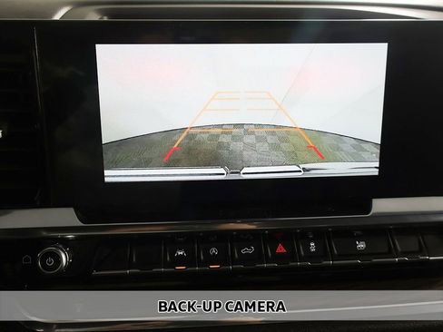 Used 2024 GMC Sierra 1500 Elevation image 4