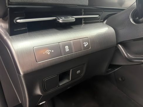 Certified 2024 Hyundai Kona SEL FWD image 11