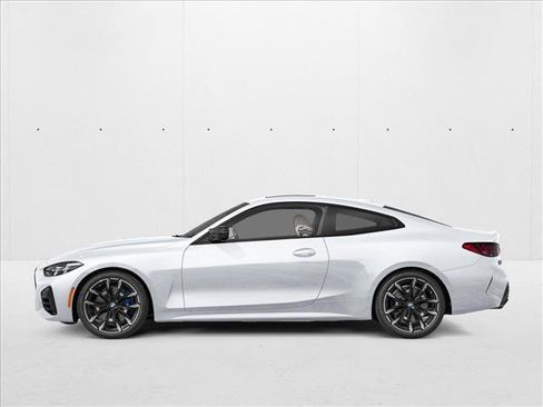 New 2027 BMW M440i Coupe RWD image 3