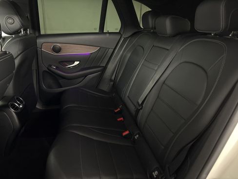 Used 2022 Mercedes-Benz GLC 300 image 24