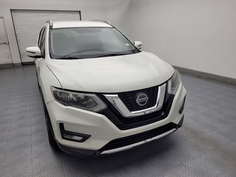 Used 2018 Nissan Rogue SV image 14