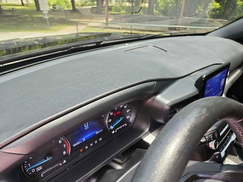 Used 2020 Ford Explorer XLT w/ Equipment Group 202A image 20