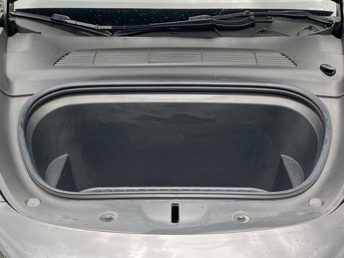 Used 2022 Tesla Model Y Long Range AWD/4WD image 11