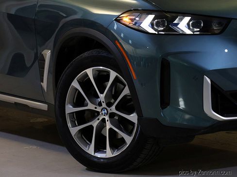 Certified 2024 BMW X5 xDrive40i w/ Premium Package image 3