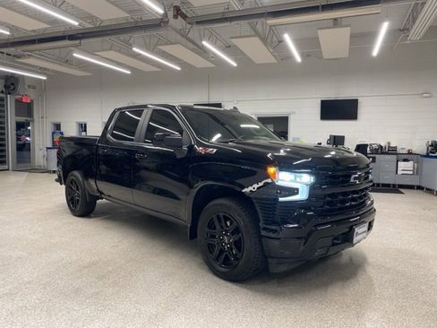 Certified 2022 Chevrolet Silverado 1500 RST image 3
