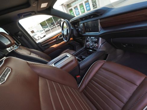 Used 2023 GMC Yukon Denali Ultimate AWD/4WD image 49