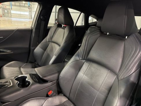 Used 2021 Toyota Venza XLE w/ Softex Package image 9