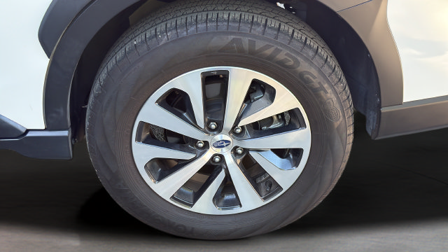 Used 2024 Subaru Outback Premium AWD/4WD image 33