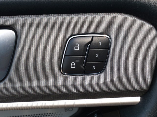 Used 2025 Ford Explorer ST AWD/4WD image 14