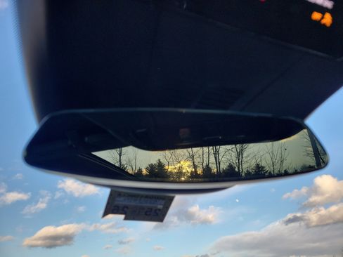 New 2025 Cadillac Lyriq Luxury image 28