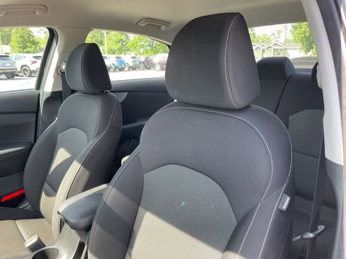 Used 2023 Kia Forte LXS FWD image 7