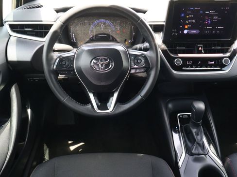 Used 2026 Toyota Corolla SE FWD image 9