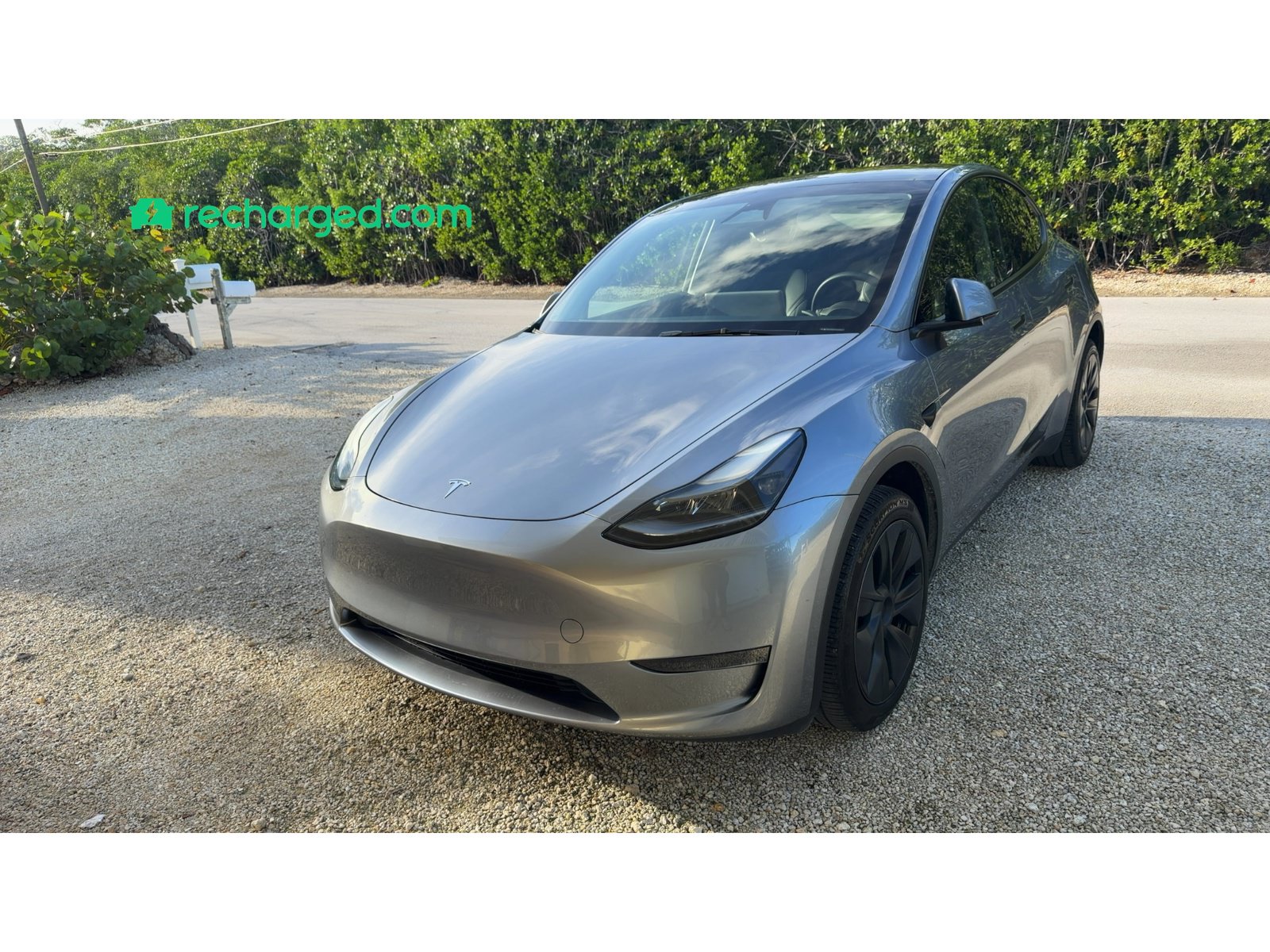 Used 2025 Tesla Model Y Long Range AWD/4WD image 1
