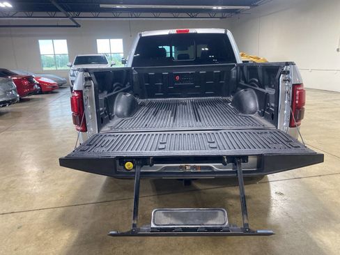 Used 2015 Ford F150 Platinum w/ Equipment Group 701A Luxury image 12