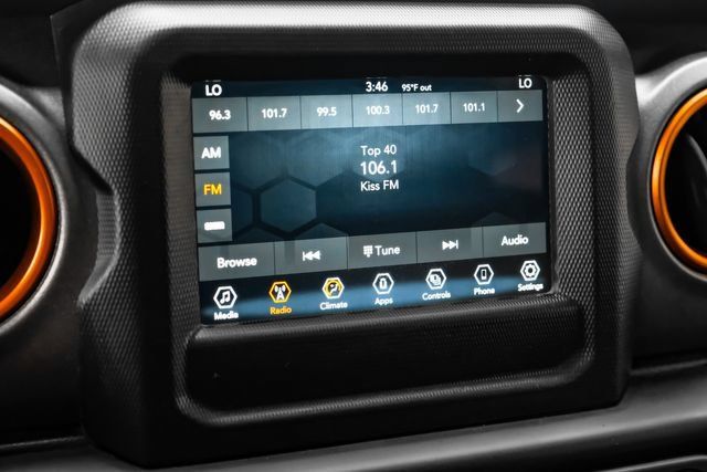 Used 2021 Jeep Gladiator Mojave AWD/4WD image 27