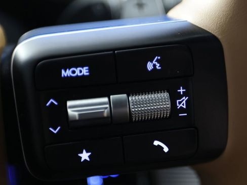 Used 2025 Hyundai Santa Fe Limited image 28