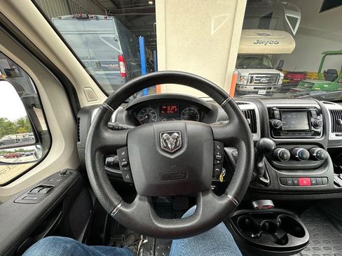 Used 2017 RAM ProMaster 2500 w/ Premium Appearance Group image 32