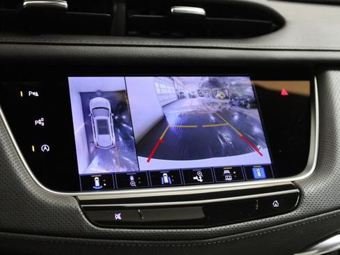 Certified 2024 Cadillac XT5 Sportv w/ Technology Package AWD/4WD image 18