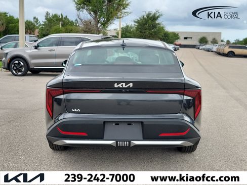 New 2026 Kia K4 FWD image 5