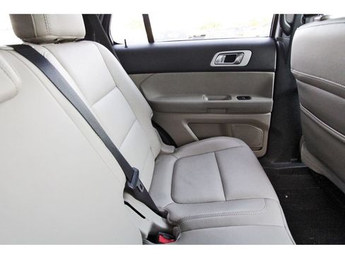 Used 2013 Ford Explorer XLT FWD image 11