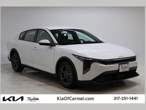 Used 2025 Kia K4 FWD image 1