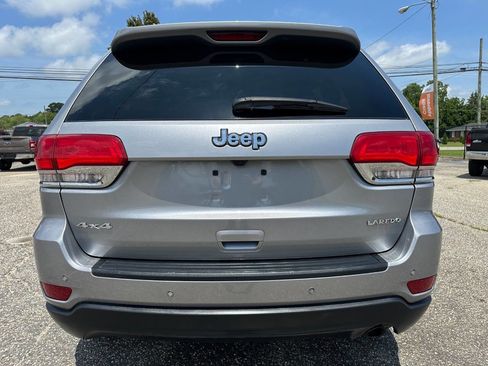 Used 2019 Jeep Grand Cherokee Laredo image 17
