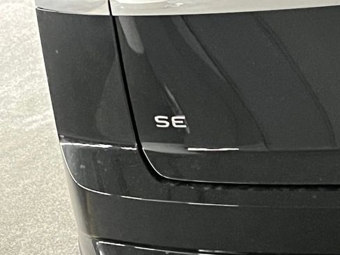 New 2026 Volkswagen Atlas Cross Sport SE image 36