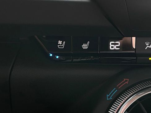 Used 2020 Chevrolet Camaro LT w/ RS Package RWD image 15