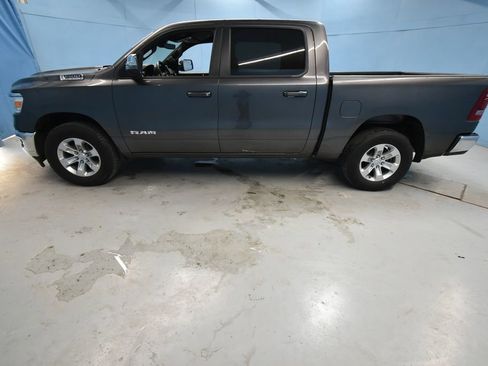 Used 2024 RAM 1500 Laramie AWD/4WD image 32
