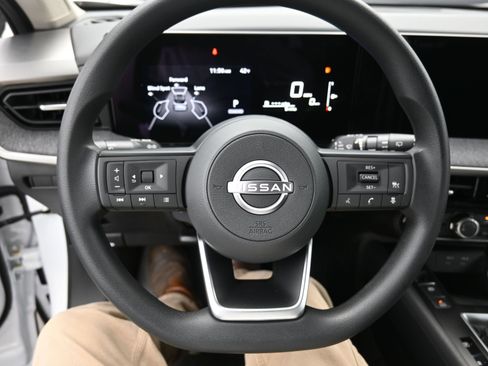 New 2026 Nissan Kicks S image 14