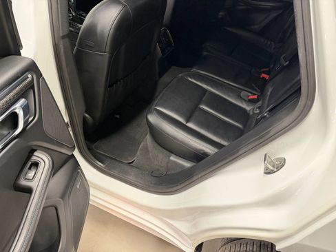 Used 2017 Porsche Macan GTS w/ Premium Package Plus image 9